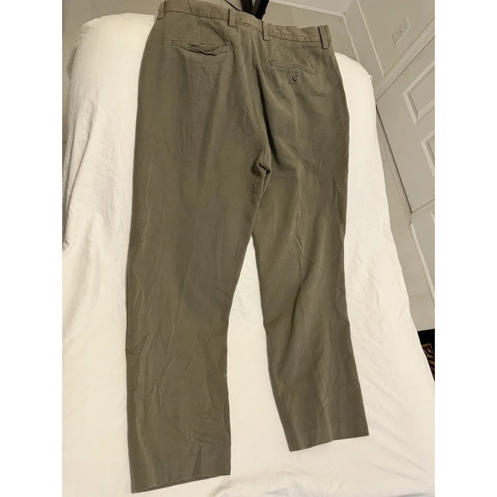 Men's banana republic 36 x 30 75% cotton 25% wool dress pants Khaki